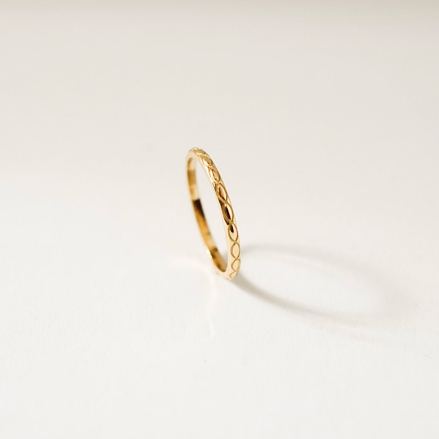 Glen Dainty Ring