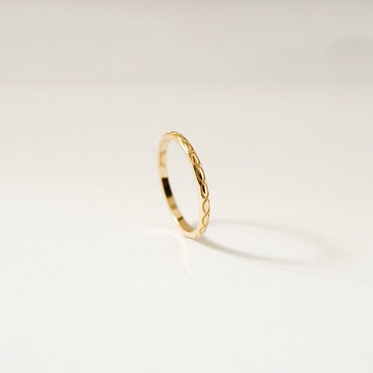 Glen Dainty Ring