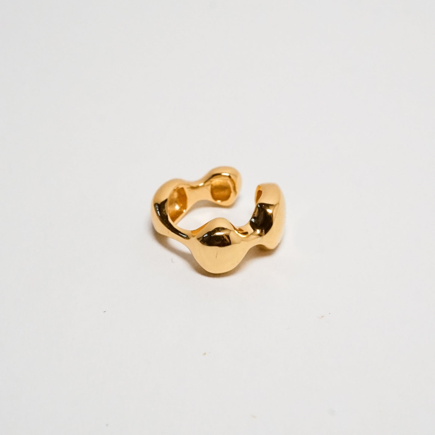 Bouncy Bold Ear Cuff (Single)