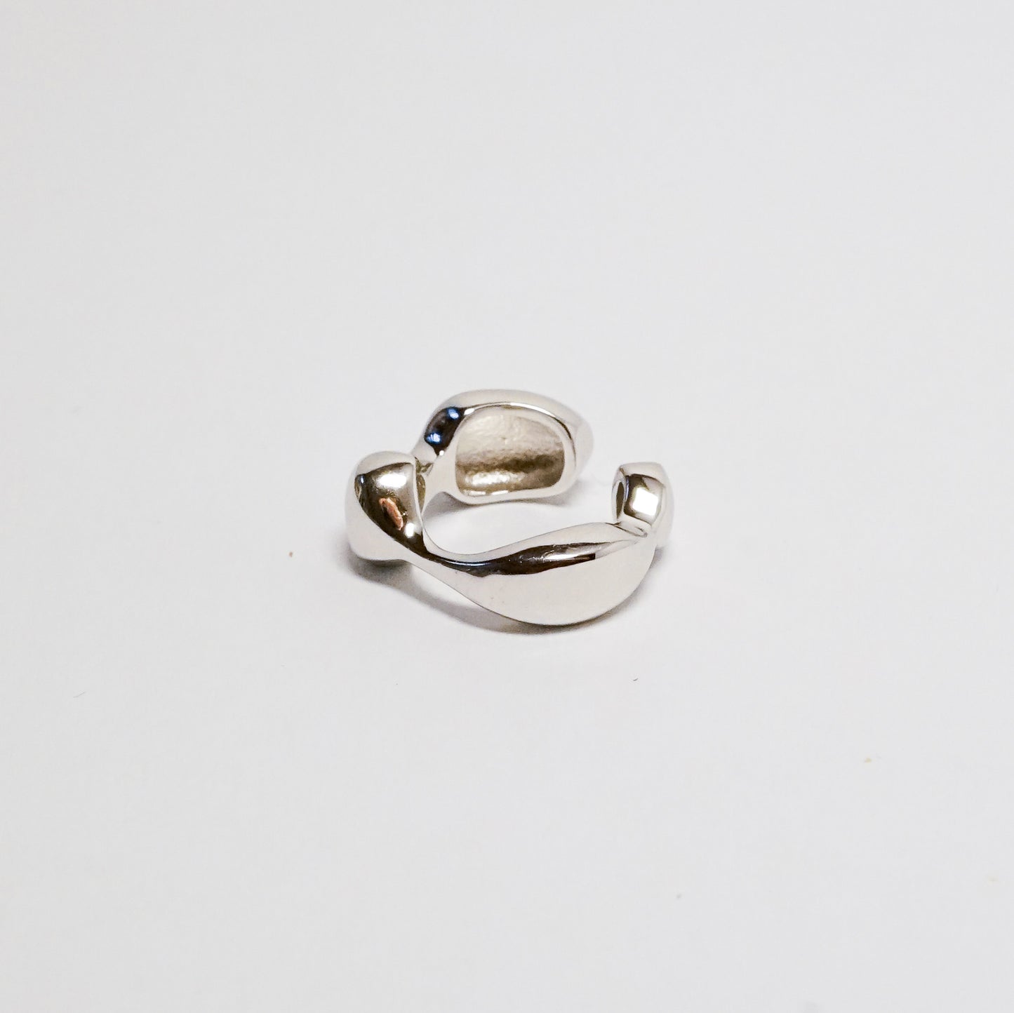 Bouncy Bold Ear Cuff (Single)