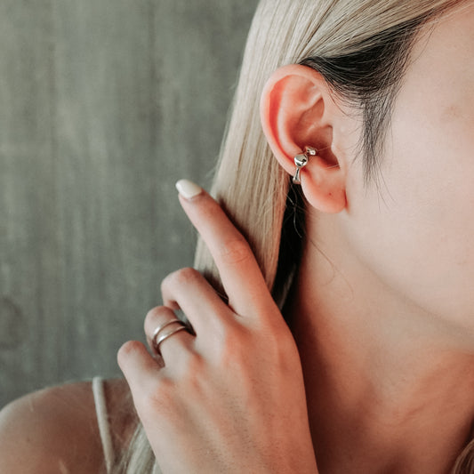 Bouncy Bold Ear Cuff (Single)