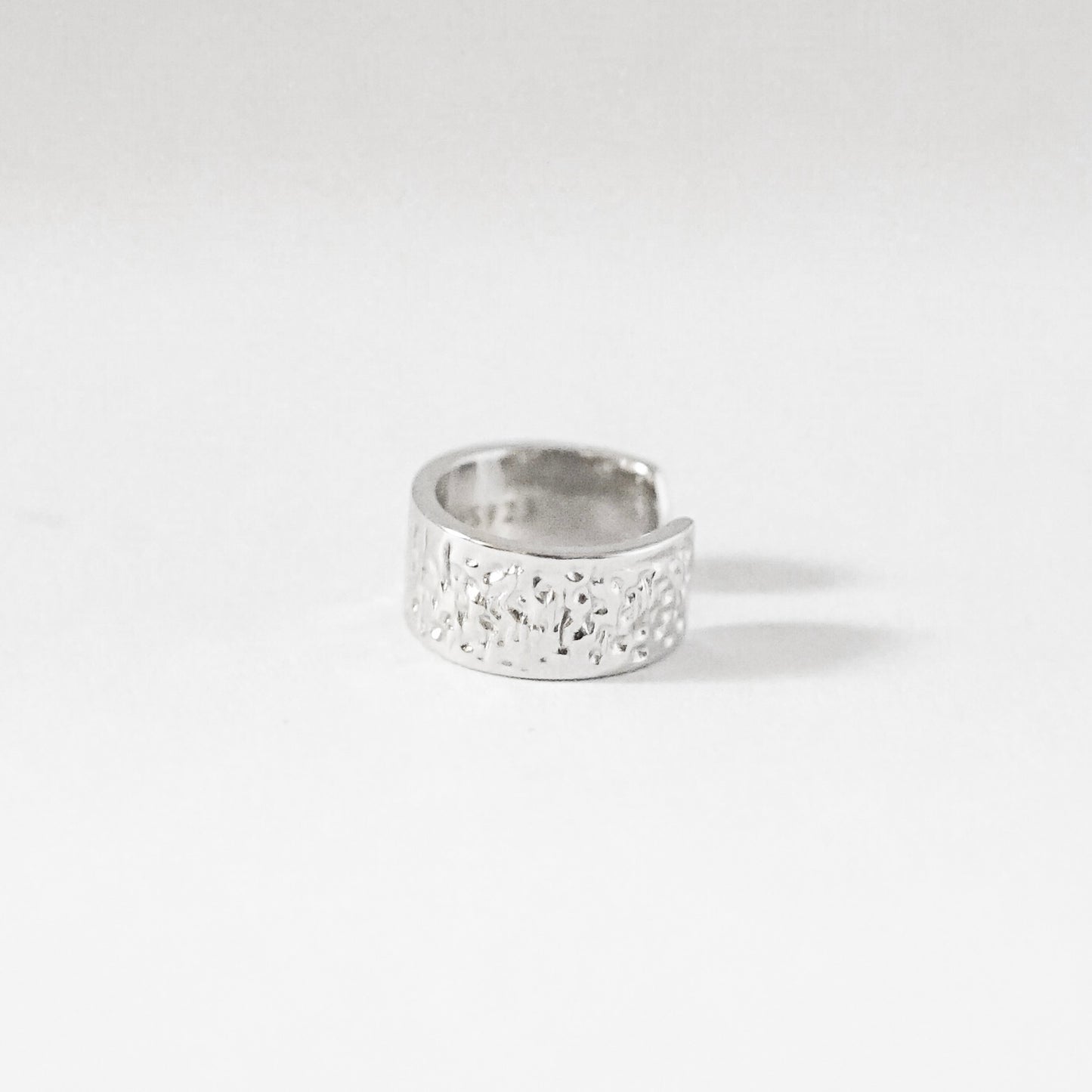 Riley Bold Ear Cuff (Single)