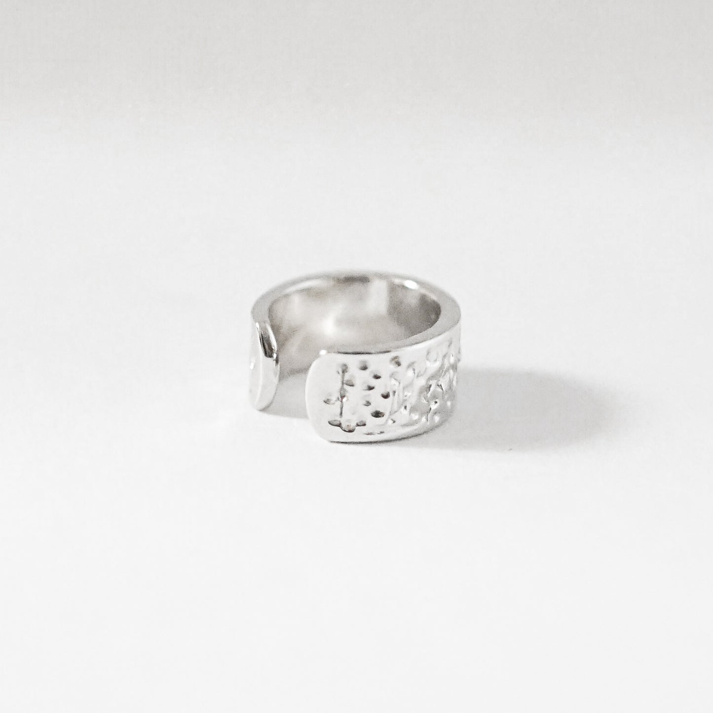 Riley Bold Ear Cuff (Single)