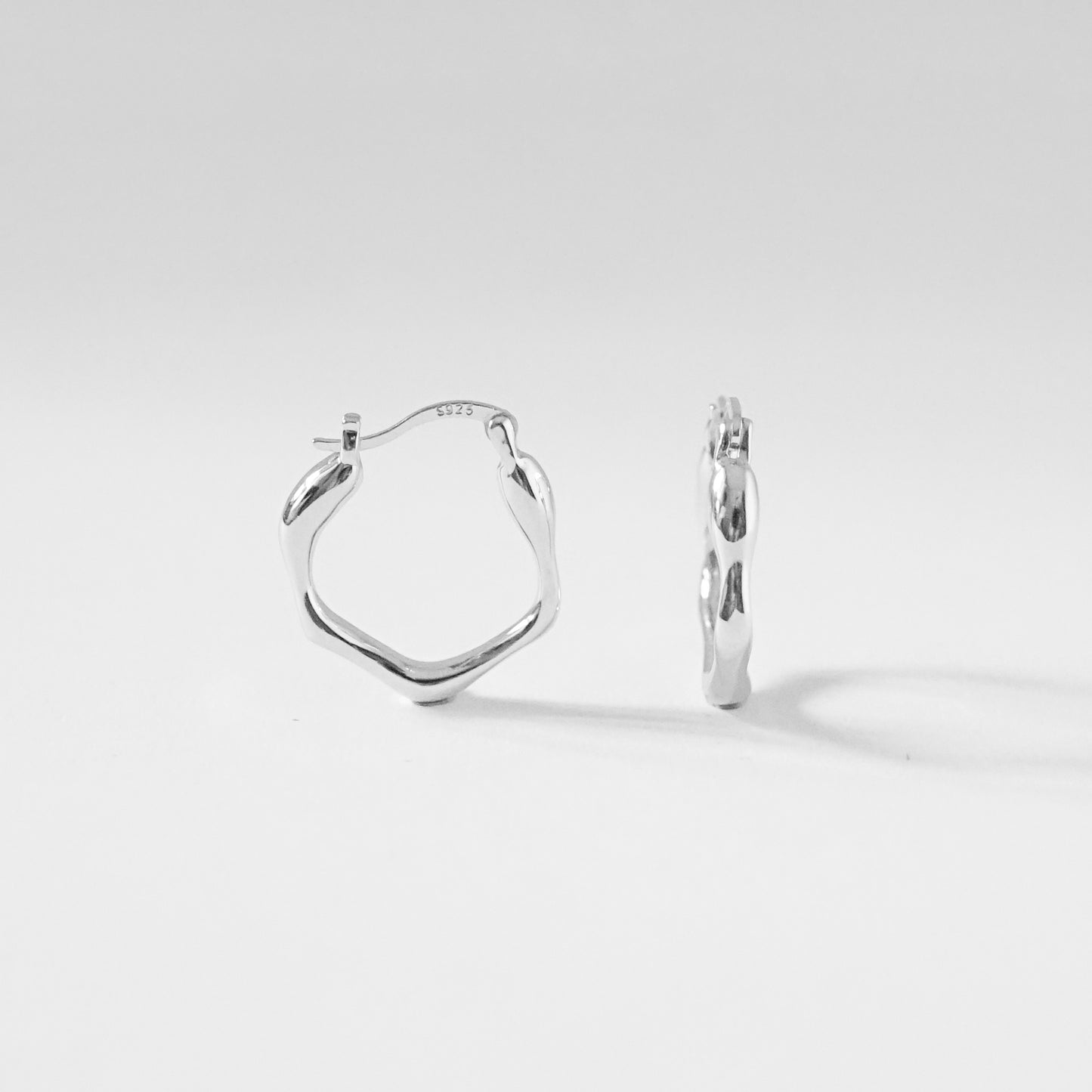 Suvi Hoop Earrings