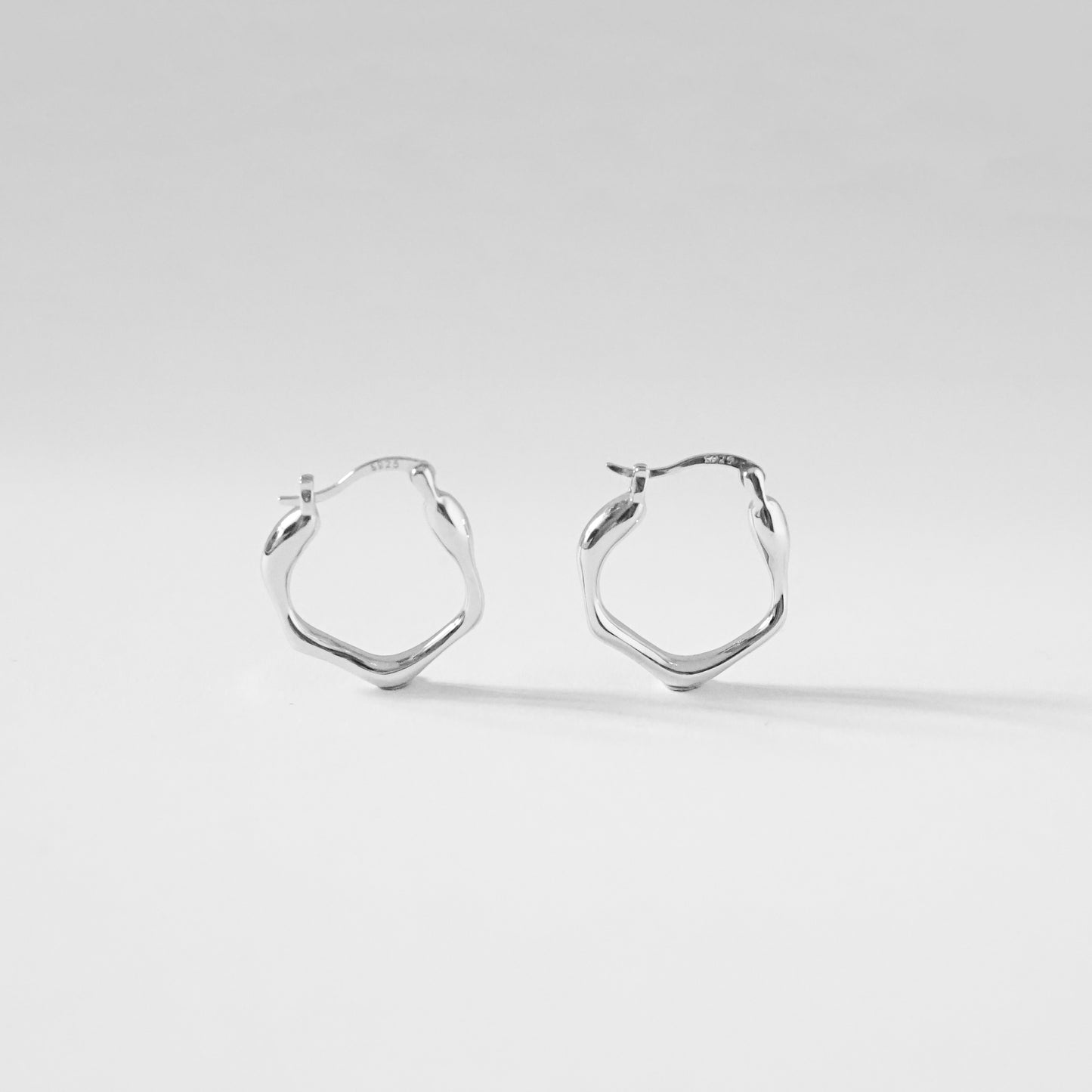 Suvi Hoop Earrings