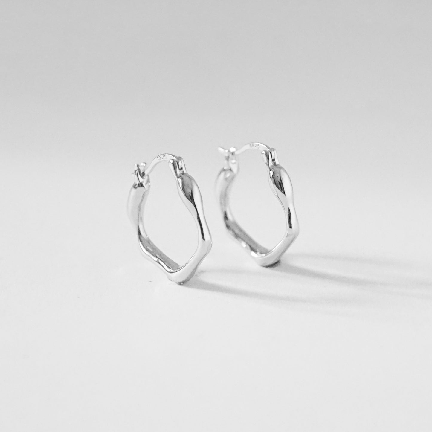 Suvi Hoop Earrings
