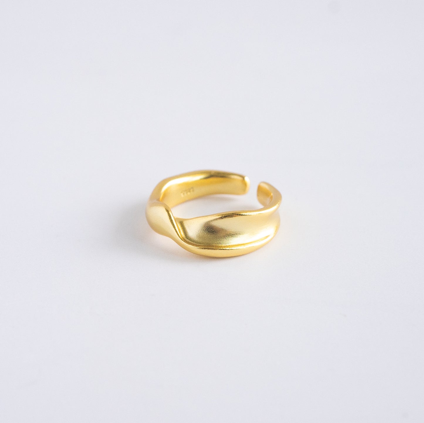 Flowing Ring