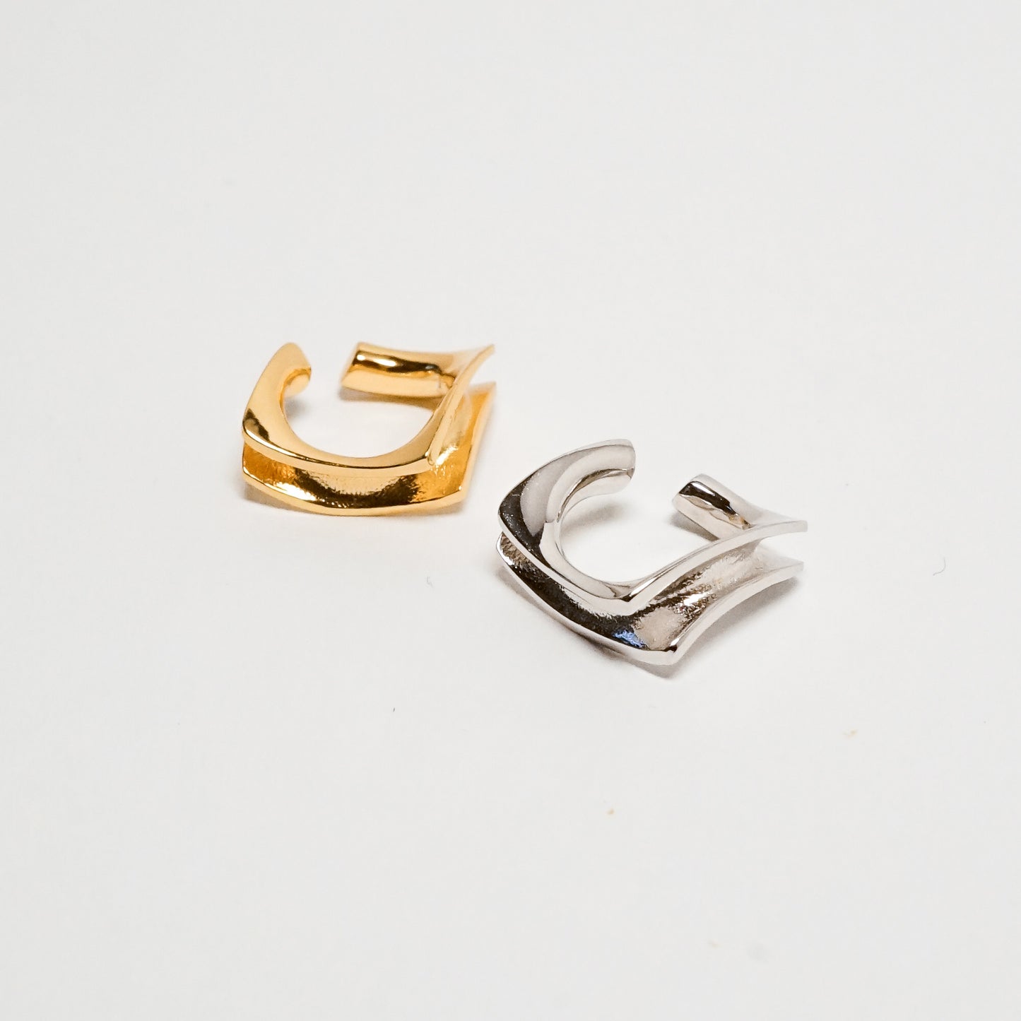 Hishi Square Ear Cuff (Single)