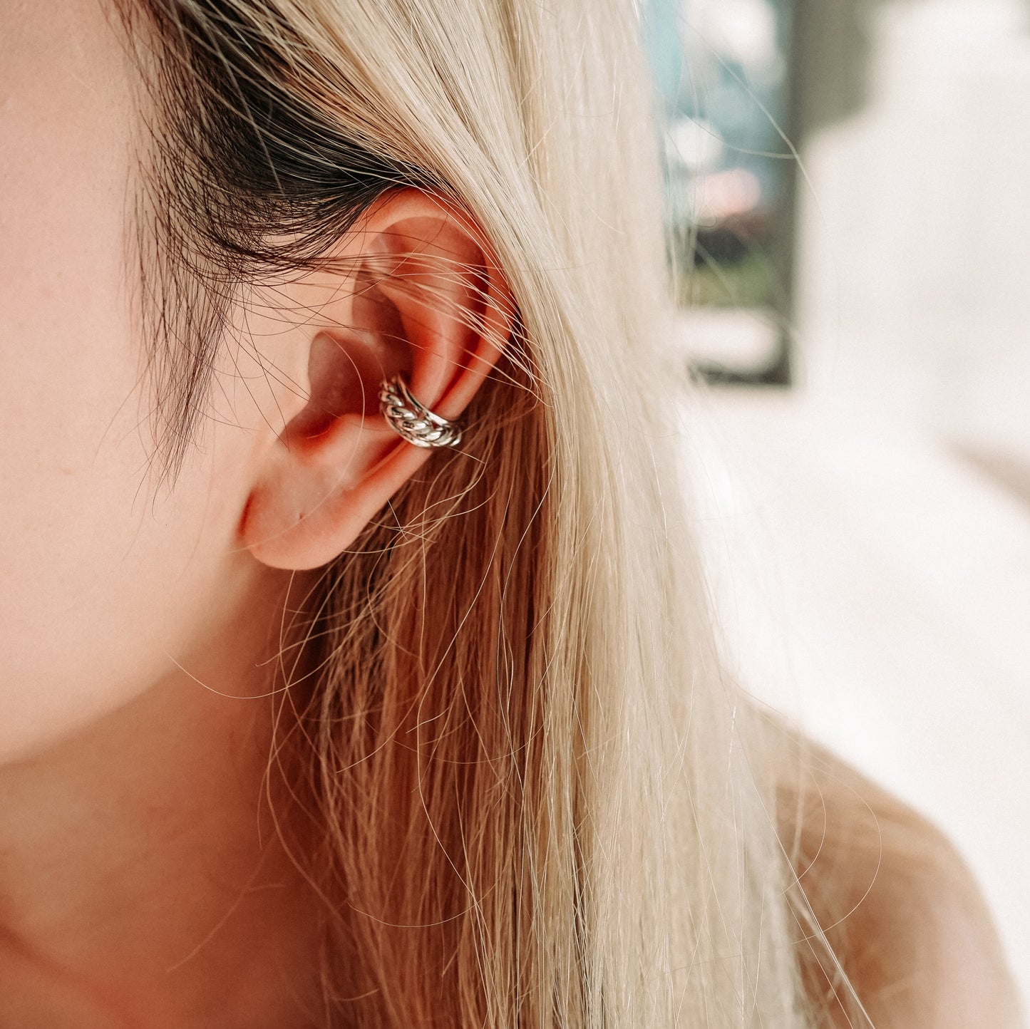 Spiral Bold Ear Cuff (Single)